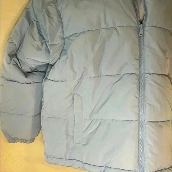 Snap Off Sleeve Nylon Puffer Jacket - Picture 5 of 9